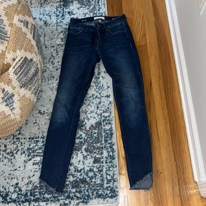DL1961 Skinny Jean